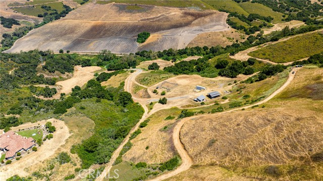 680 Spring Canyon Lane, Nipomo CA: https://media.crmls.org/medias/223f9ef5-6e69-4508-be62-b5ee3bbd1a48.jpg