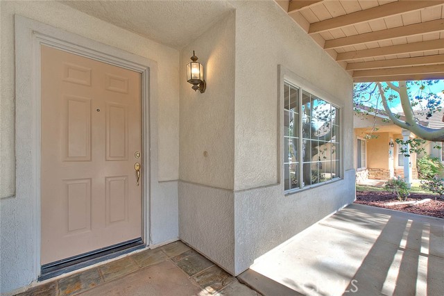 Detail Gallery Image 8 of 54 For 31018 Lausanne St, Lake Elsinore,  CA 92530 - 4 Beds | 2 Baths