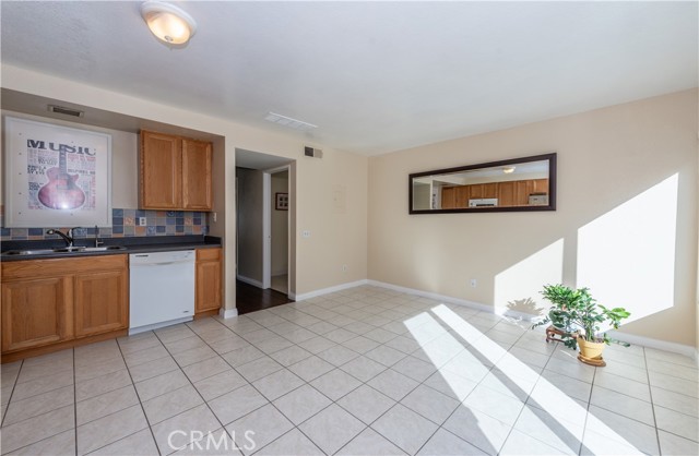 Detail Gallery Image 10 of 23 For 25885 Trabuco Rd #290,  Lake Forest,  CA 92630 - 2 Beds | 1/1 Baths