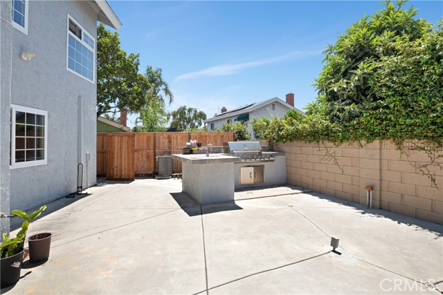7 Hancock, Irvine CA: https://media.crmls.org/medias/2240ad59-27f6-42aa-ab31-223a2470f13d.jpg