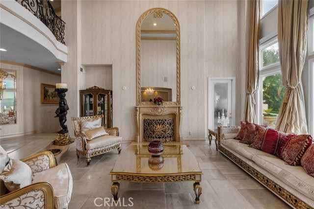3724 Winford Drive, Tarzana CA: https://media.crmls.org/medias/2241ac62-89dd-46bc-8442-bd7afcd74b1c.jpg