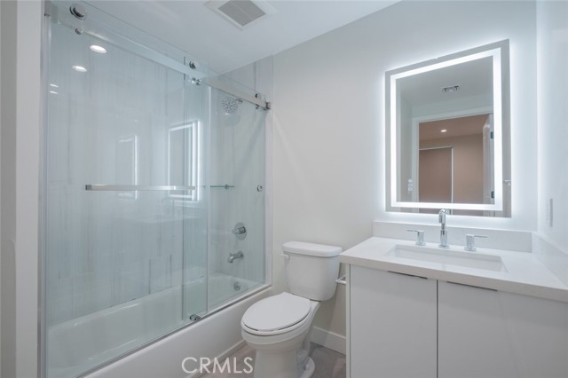 10218 Fernglen, Tujunga CA: https://media.crmls.org/medias/2241b72e-963e-4756-bab2-a06a5a4abb24.jpg