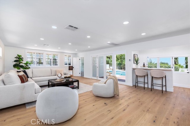 3625 Terrace View Drive, Encino CA: https://media.crmls.org/medias/22423059-ca64-4c01-9e9f-b9e126dcd250.jpg