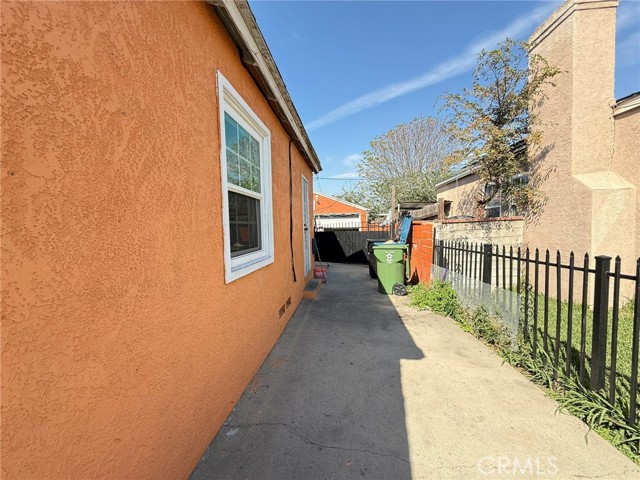 Detail Gallery Image 14 of 21 For 3625 E Marcelle, Compton,  CA 90221 - 3 Beds | 1/1 Baths