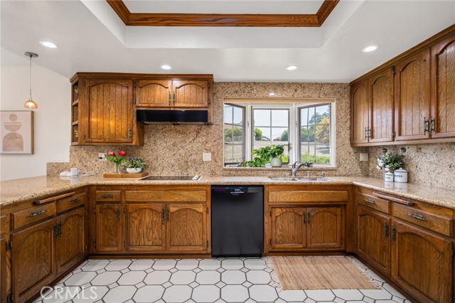 Detail Gallery Image 13 of 49 For 1238 Barbara Dr, Vista,  CA 92084 - 4 Beds | 2 Baths