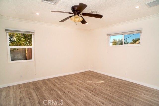 Detail Gallery Image 13 of 26 For 44315 88th St, Lancaster,  CA 93535 - 3 Beds | 2 Baths