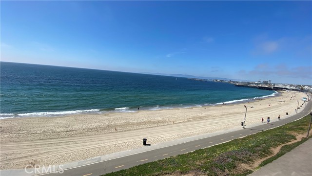 575 Esplanade, Redondo Beach, California 90277, 2 Bedrooms Bedrooms, ,2 BathroomsBathrooms,Residential,Sold,Esplanade,SB22072005