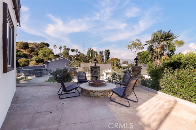 3654 Wrightwood Dr, Studio City CA: https://media.crmls.org/medias/224423bf-3811-479b-b166-212777f168a5.jpg