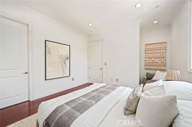 Detail Gallery Image 19 of 64 For 3115 Ellington, Los Angeles,  CA 90068 - 4 Beds | 4 Baths