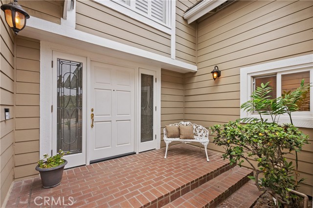 Detail Gallery Image 6 of 43 For 672 S Frontier Ct, Anaheim,  CA 92807 - 4 Beds | 2/1 Baths