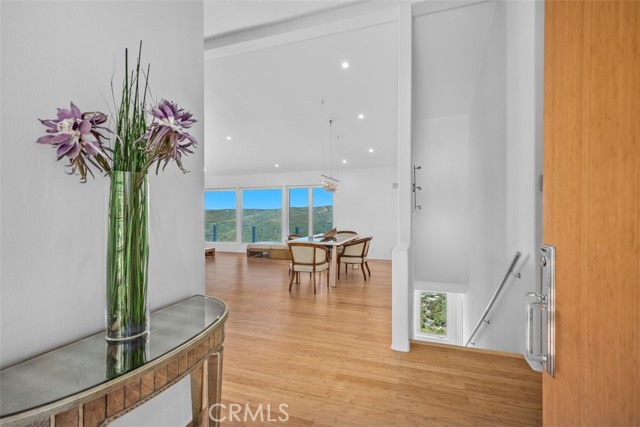 Detail Gallery Image 4 of 23 For 1415 Skyline Drive, Laguna Beach,  CA 92651 - 3 Beds | 4 Baths