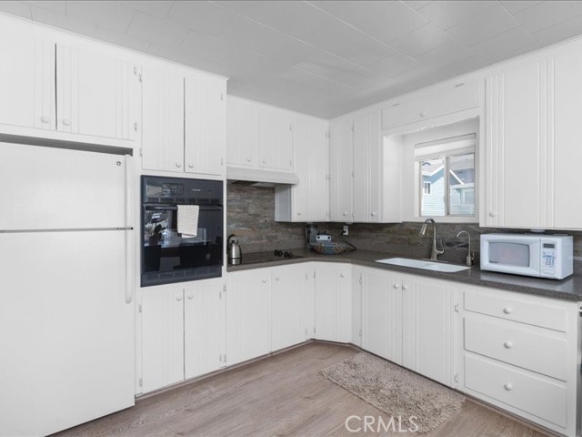 2770 Orville Avenue, Cayucos CA: https://media.crmls.org/medias/2247cbff-7ca0-4b27-b9d2-284d053d1cf3.jpg