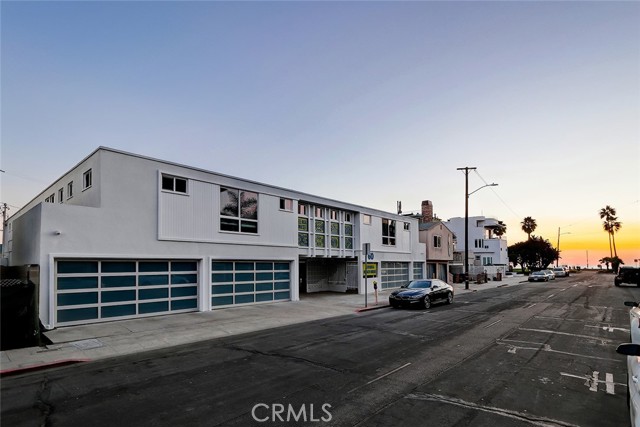 60 15th Street, Hermosa Beach, California 90254, ,Residential Income,Sold,15th,SB22051514