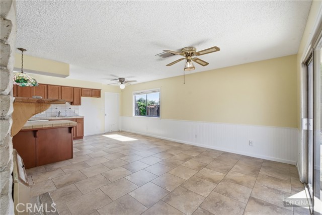 Detail Gallery Image 7 of 22 For 2234 Carter Way, Hanford,  CA 93230 - 3 Beds | 2 Baths