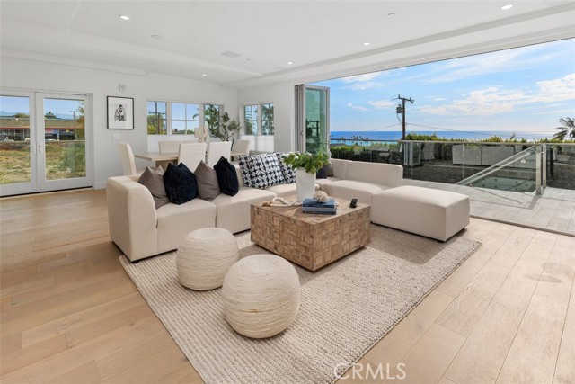 Detail Gallery Image 9 of 37 For 1371 N Coast Highway, Laguna Beach,  CA 92651 - 4 Beds | 4 Baths