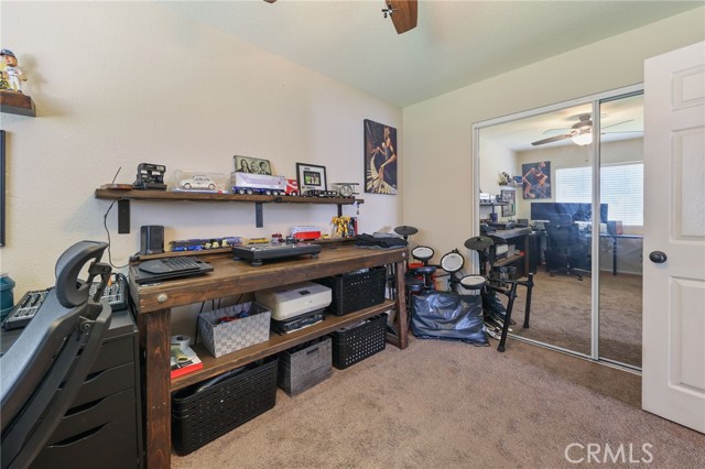 251 E Center Street, Covina CA: https://media.crmls.org/medias/22486338-0fb8-44c8-8577-c7769f6d99cb.jpg