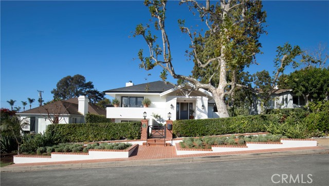 432 Holly Street, Laguna Beach CA: https://media.crmls.org/medias/2249503b-f200-461e-b763-621ac8c99eb3.jpg