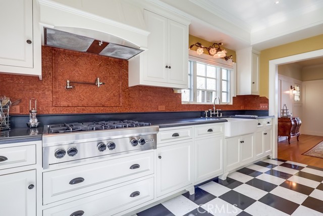 1239 S Patton Avenue, San Pedro CA: https://media.crmls.org/medias/2249ff90-f6c2-4d2e-8418-a7c79358060f.jpg