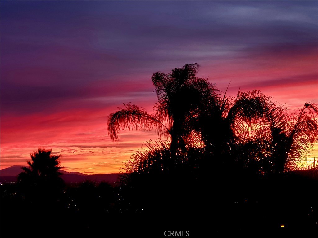https://media.crmls.org/medias/224a3b11-9602-4ee2-819b-38c2b0898822.jpg?preset=X-Large