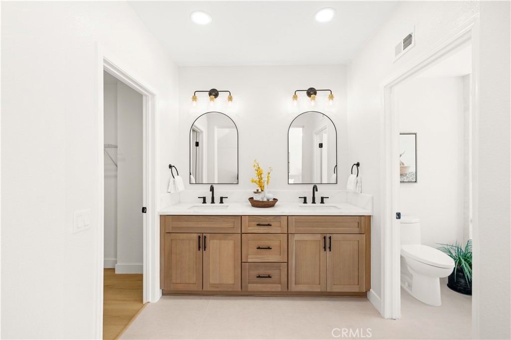 MLS #OC25224463 image #15