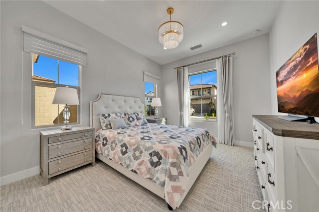 Detail Gallery Image 17 of 21 For 107 Hyperion, Irvine,  CA 92618 - 4 Beds | 3/1 Baths