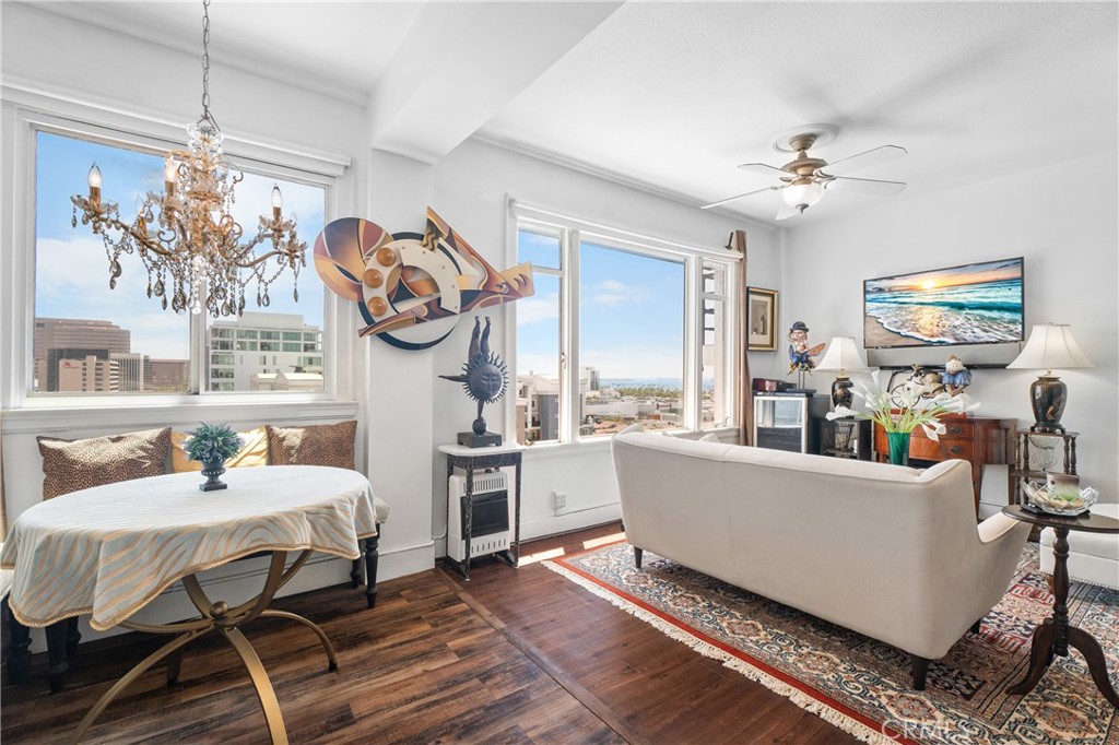 360 W Ocean Boulevard #1103