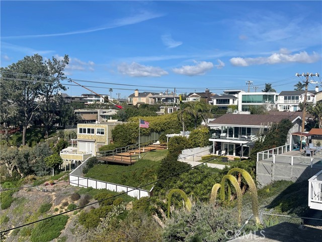 Detail Gallery Image 4 of 40 For 1911 Kings Rd, Newport Beach,  CA 92663 - 4 Beds | 3/1 Baths