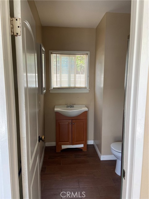 8614 Evergreen, South Gate CA: https://media.crmls.org/medias/224b86bb-88d6-4d0b-8c8d-9bc08dafaccb.jpg