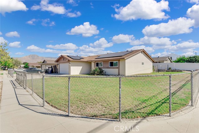 Detail Gallery Image 2 of 31 For 1602 Glover St, Redlands,  CA 92374 - 4 Beds | 2 Baths