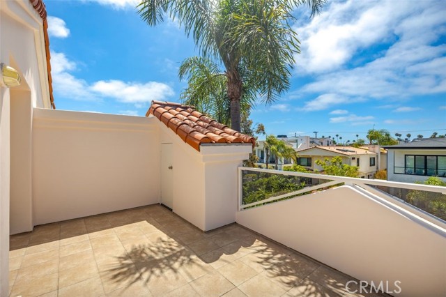 Detail Gallery Image 39 of 52 For 318 Jasmine Ave #B,  Corona Del Mar,  CA 92625 - 3 Beds | 3/1 Baths