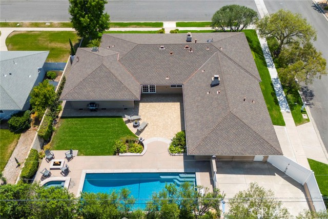 1831 Cockscrow Lane, North Tustin CA: https://media.crmls.org/medias/224cc215-b421-4b24-97d1-d2bdb24fd5a6.jpg