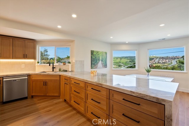 Detail Gallery Image 12 of 31 For 220 Selma, Pismo Beach,  CA 93449 - 3 Beds | 2 Baths