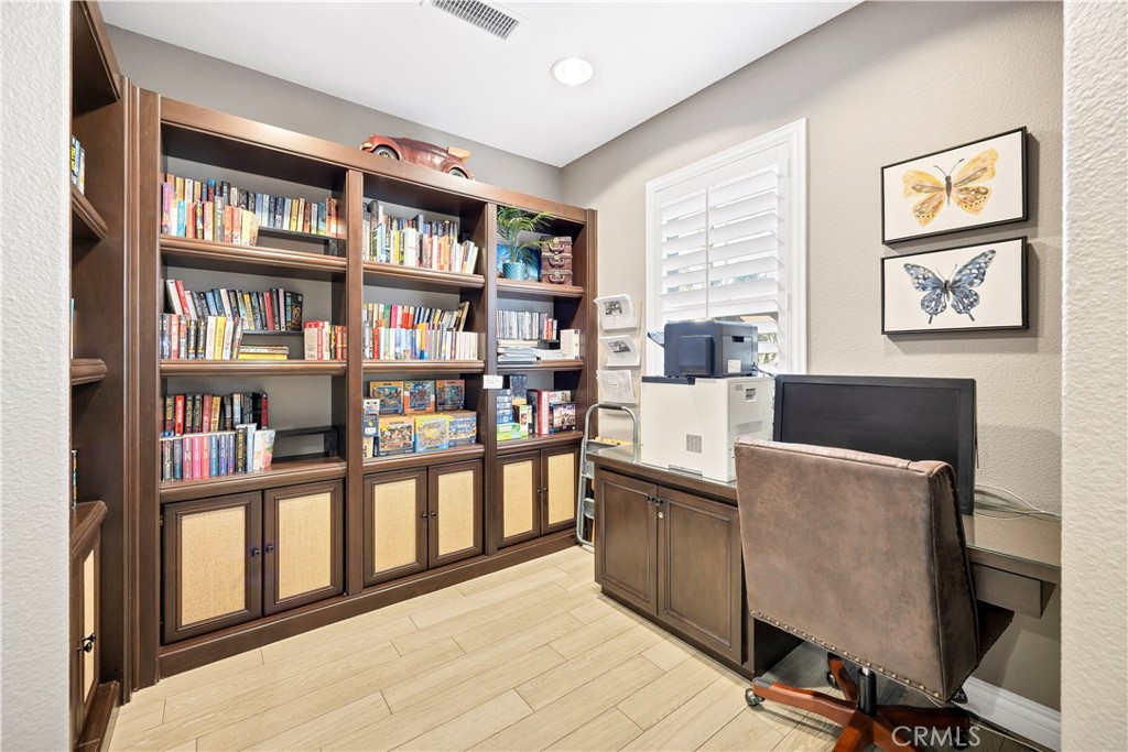 MLS #IV25190434 image #38