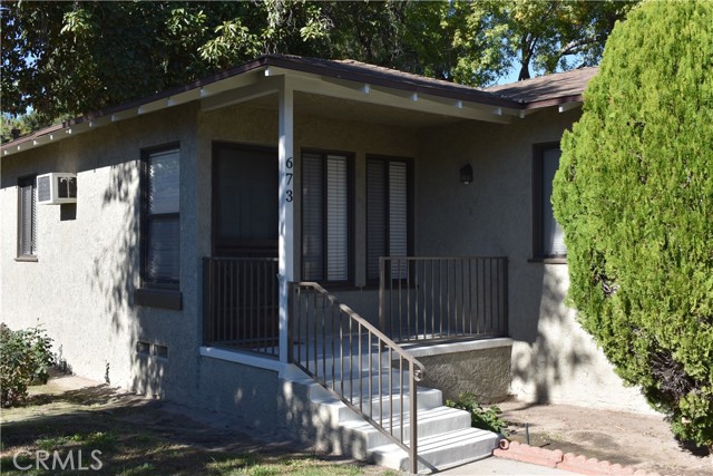 Detail Gallery Image 2 of 16 For 673 N Rosemary Ln, Burbank,  CA 91505 - 2 Beds | 1 Baths