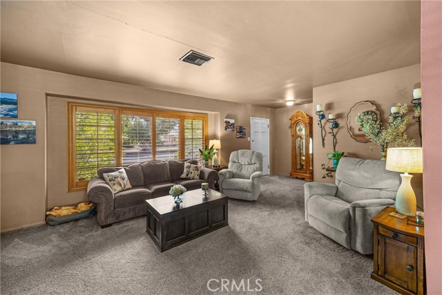 1210 W Marshall Boulevard, San Bernardino CA: https://media.crmls.org/medias/224d6066-a9c9-4e03-a7b3-2dcf58bd516b.jpg