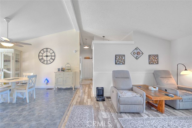 Detail Gallery Image 17 of 65 For 33315 Hidden Hollow Dr, Wildomar,  CA 92595 - 3 Beds | 2 Baths