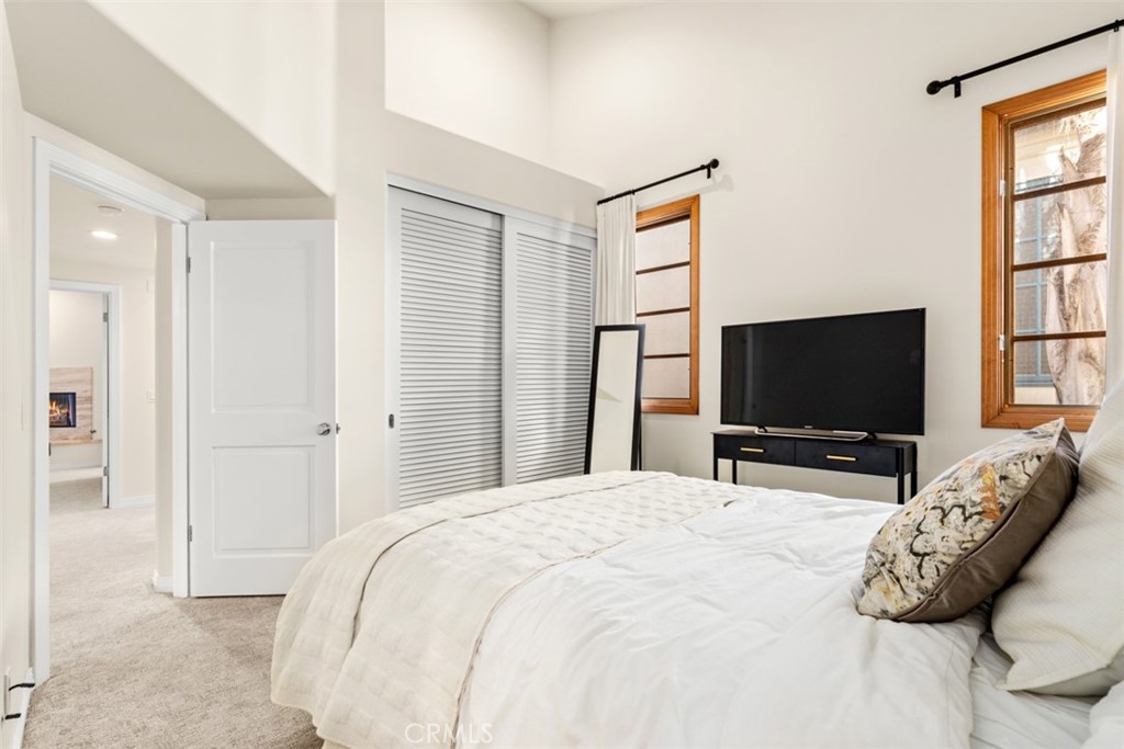 MLS #OC25264387 image #24