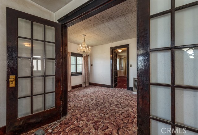124 S Olive Avenue, Rialto CA: https://media.crmls.org/medias/224f43bc-d4a2-4c8d-894b-6cd05352abe9.jpg