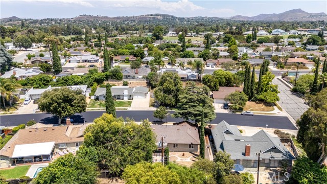 Detail Gallery Image 7 of 7 For 2325 Markham, Thousand Oaks,  CA 91360 - 4 Beds | 2 Baths