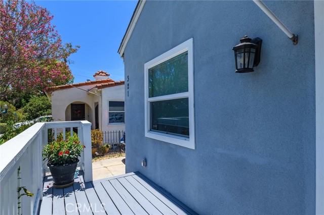 321 N Keystone Street, Burbank CA: https://media.crmls.org/medias/224fb13e-6329-4c29-b1d4-577dc484faf8.jpg