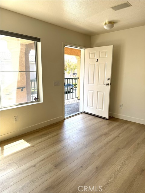1011 HARBOR VILLAGE Drive, Harbor City CA: https://media.crmls.org/medias/224fc4c9-3fbe-4c46-ac02-7b5d9720eae0.jpg