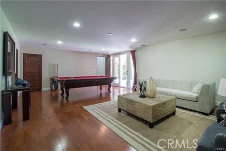 https://media.crmls.org/medias/2250115d-898d-4c6b-b362-e524b0972388.jpg?preset=X-Large