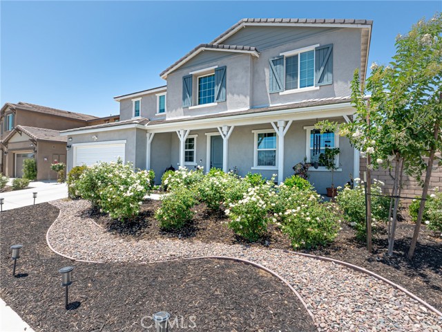 Detail Gallery Image 2 of 45 For 32085 Deardoff St, Menifee,  CA 92584 - 5 Beds | 3 Baths