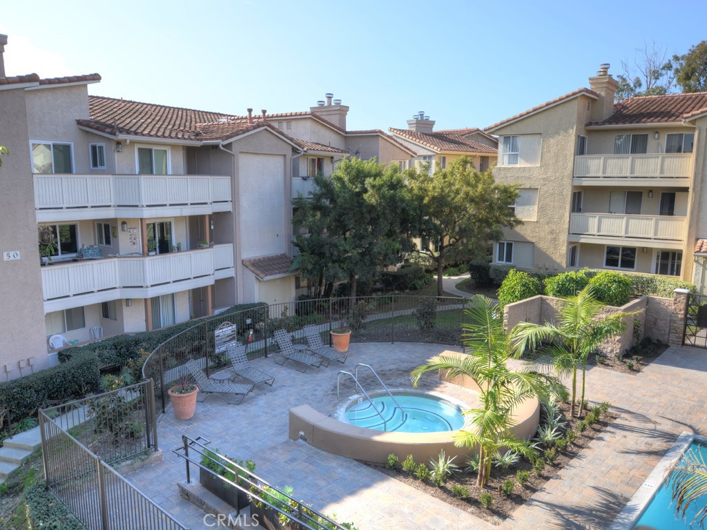 MLS #OC25246188 image #22