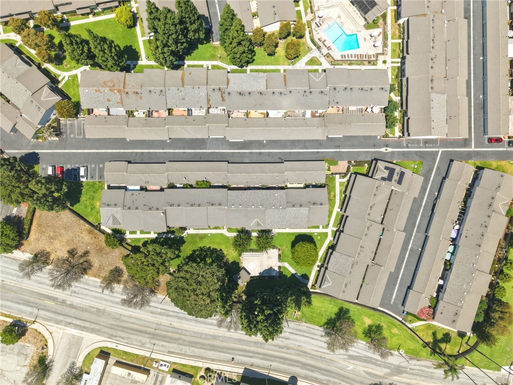 https://media.crmls.org/medias/22503378-441b-49a2-9821-a3ccf245eb9f.jpg?preset=X-Large