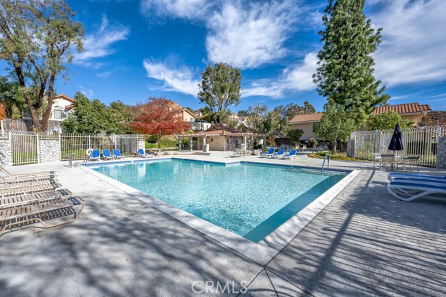 Detail Gallery Image 32 of 37 For 29322 Gary Dr, Canyon Country,  CA 91387 - 4 Beds | 2/1 Baths