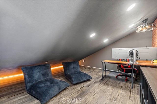 Detail Gallery Image 29 of 49 For 28972 Lotusgarden, Canyon Country,  CA 91387 - 4 Beds | 3 Baths