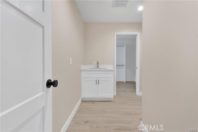 22520 Houston Street, Apple Valley CA: https://media.crmls.org/medias/22515735-f135-4415-a661-623461549d3c.jpg