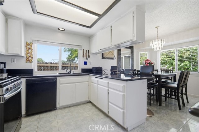 15235 Newmont, Lancaster CA: https://media.crmls.org/medias/225225dc-3ce6-48f0-8da5-af556a301d0a.jpg