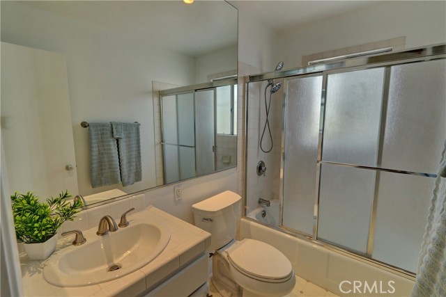 Detail Gallery Image 17 of 28 For 425 1/2 Dahlia Ave, Corona Del Mar,  CA 92625 - 2 Beds | 2 Baths